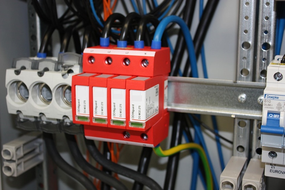 U berspannungsschutz bei DC Elektromeisterbetrieb in Mannheim